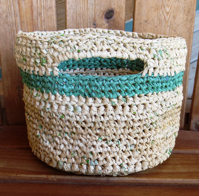 crochet beach bag plastic bags